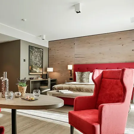 Ameron Swiss Mountain Hotell 4*